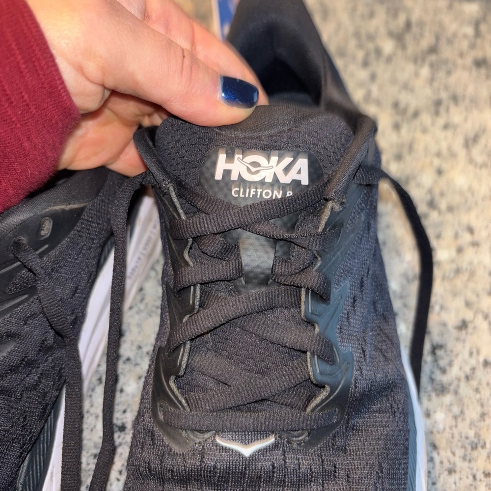 Hoka Black and White Clifton 8 Size 6.5 - Picture 4 of 8